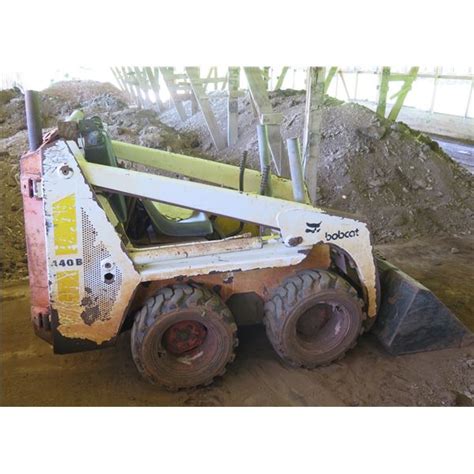 skid steer starts runs dies